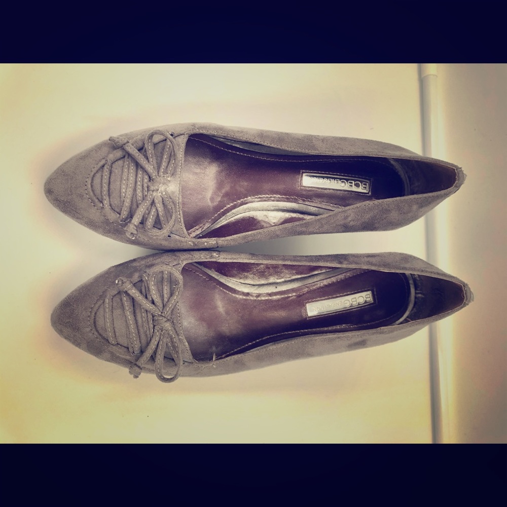 Bebe gray suede Wedge shoe